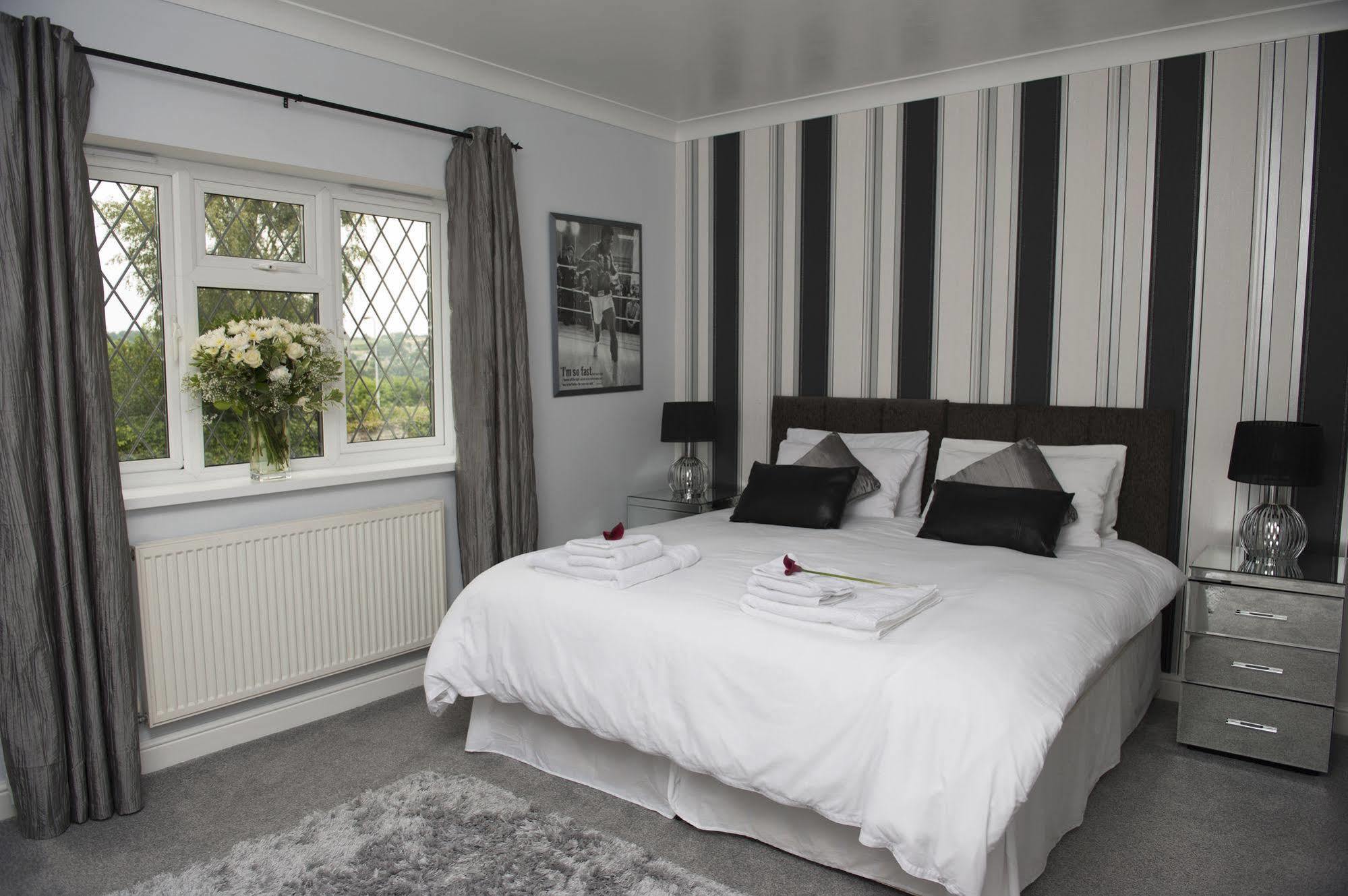 Ashbrook Bed And Breakfast Llandudno Exterior photo
